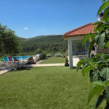 Deluxe With Private Pool - The View Appartamento